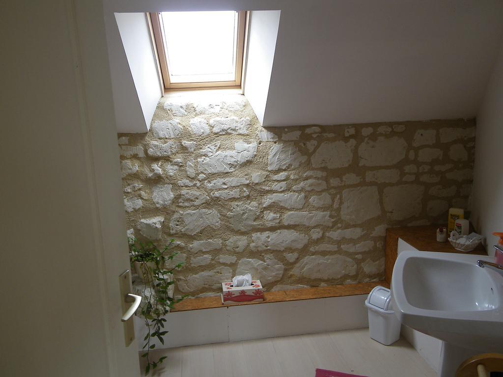 Hotel Les Caves à Ambillou-Château Chambre photo