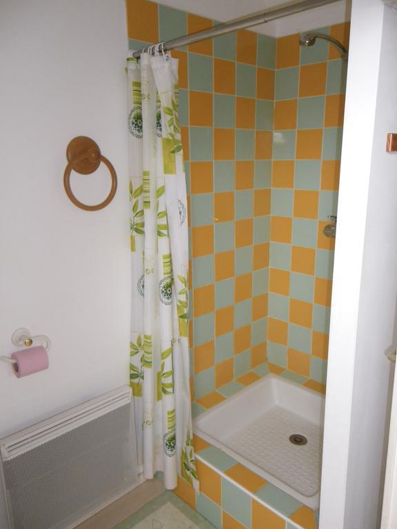 Hotel Les Caves à Ambillou-Château Extérieur photo