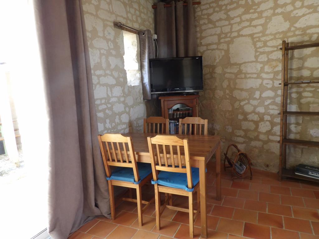 Hotel Les Caves à Ambillou-Château Extérieur photo
